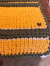 Chunky knit blankets